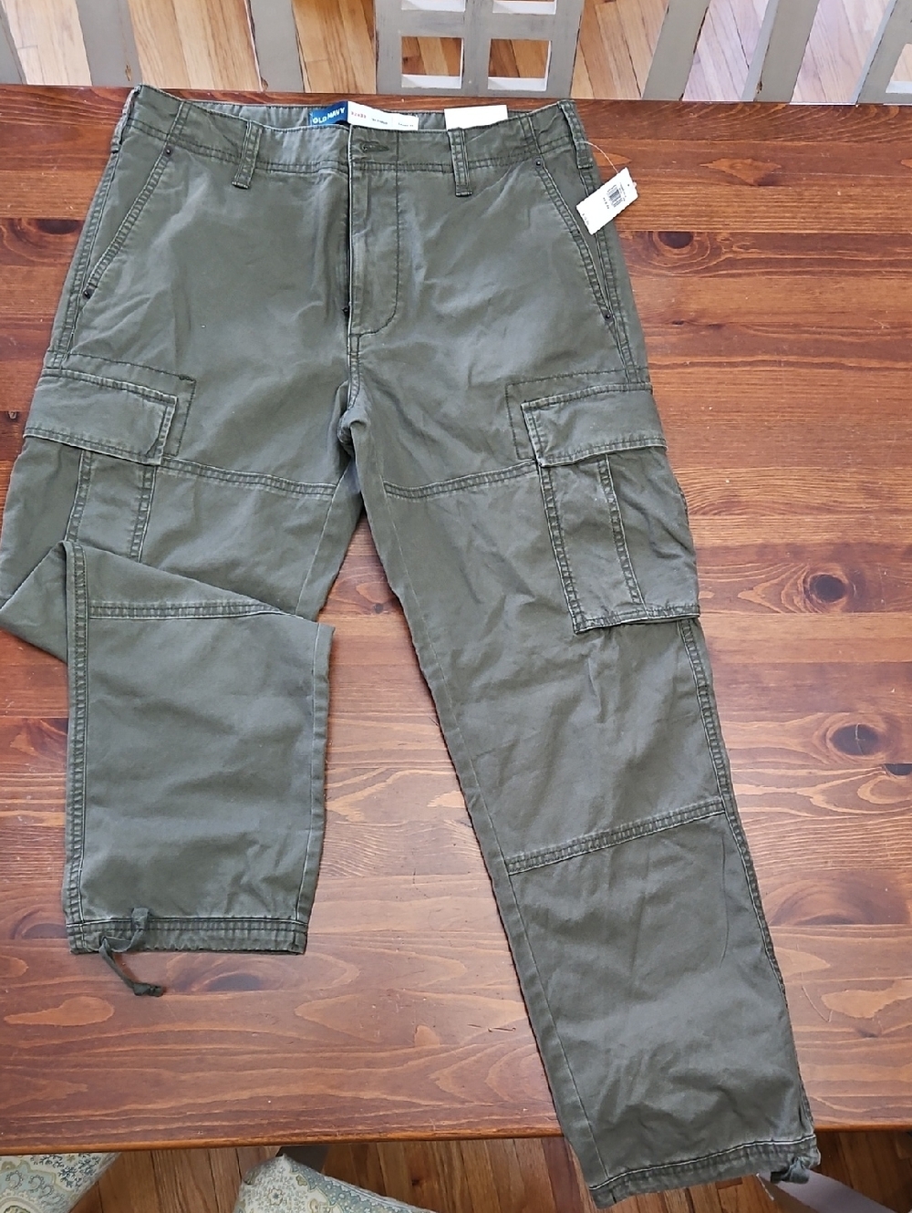 Old Navy Women's Olive Cargo Pants with Utility Pockets